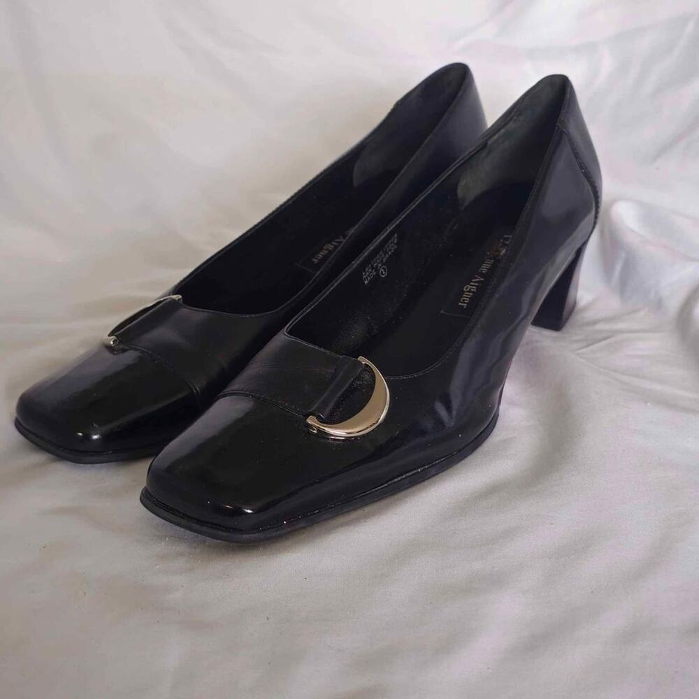 Etienne Aigners black leather womens pumps size 8M